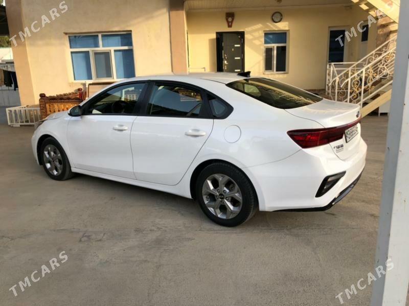 Kia Forte 2021 - 220 000 TMT - Büzmeýin - img 8