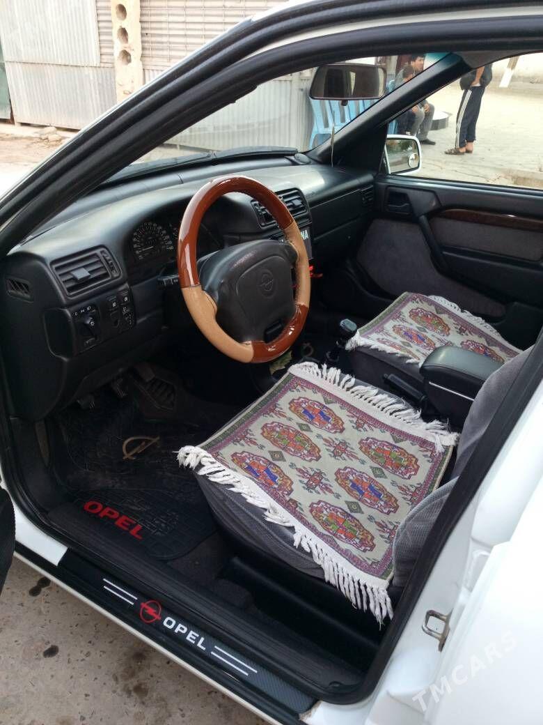 Opel Vectra 1995 - 65 000 TMT - Daşoguz - img 1