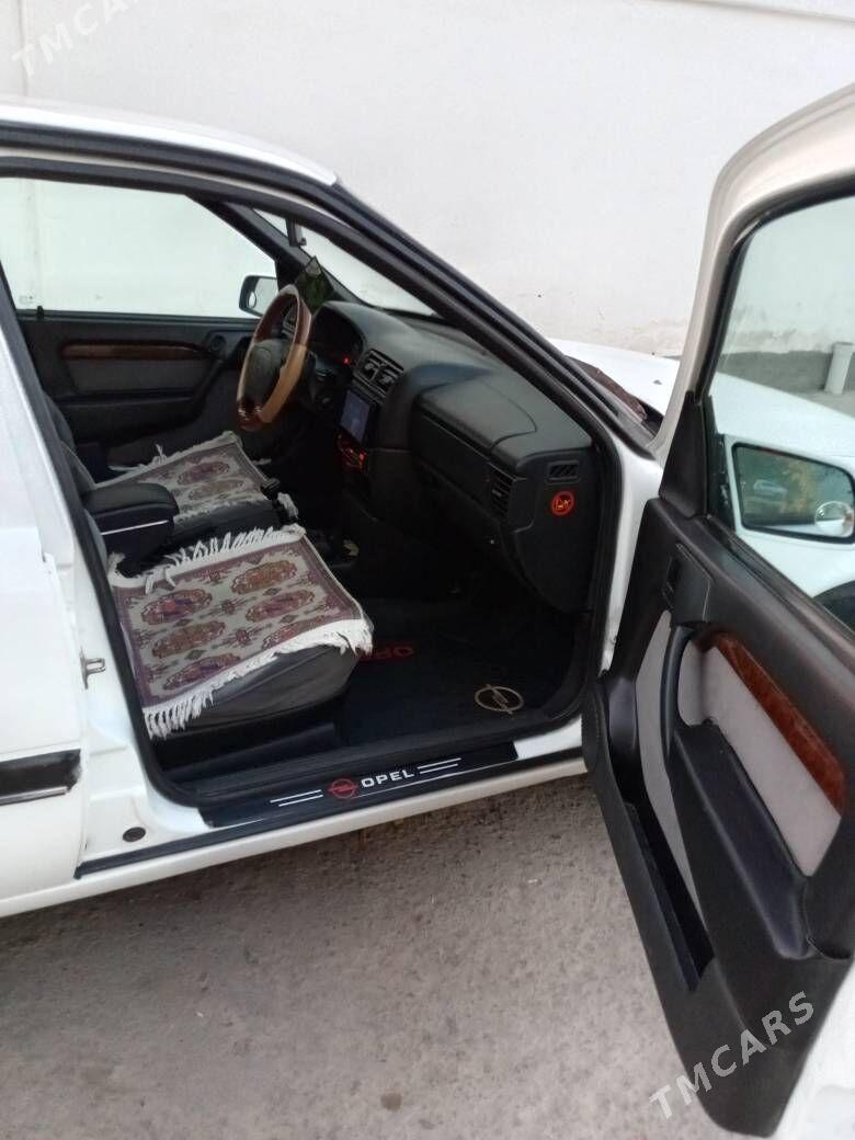 Opel Vectra 1995 - 65 000 TMT - Дашогуз - img 4