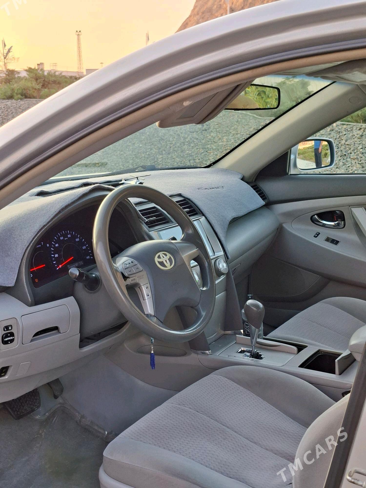 Toyota Camry 2010 - 220 000 TMT - Türkmenbaşy - img 8