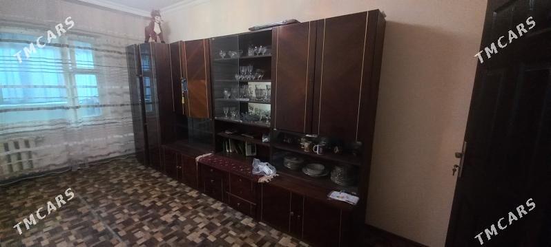 Стенка красная дерево. - Туркменабат - img 3