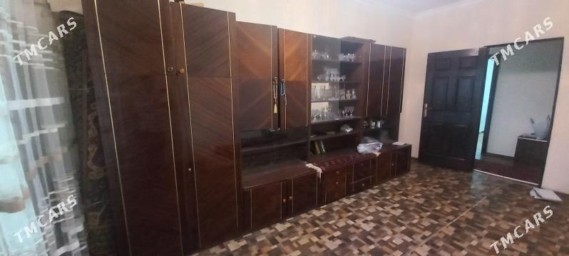 Стенка красная дерево. - Туркменабат - img 4