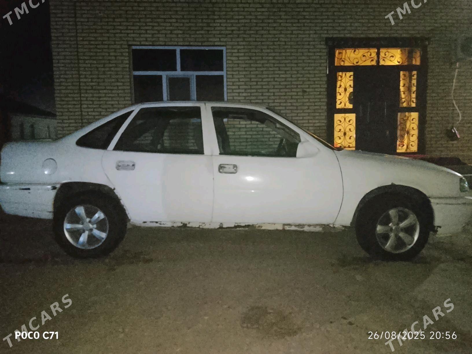 Opel Vectra 1990 - 22 000 TMT - Мары - img 2