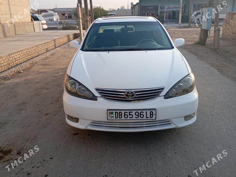 Toyota Camry 2005 - 150 000 TMT - Halaç - img 1