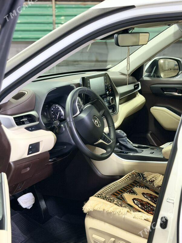 Toyota Highlander 2022 - 680 000 TMT - Aşgabat - img 4