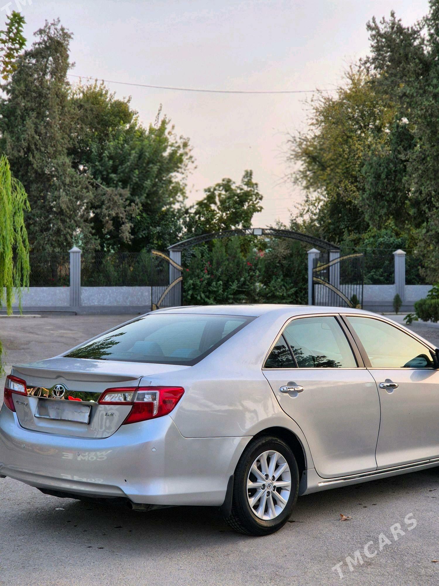 Toyota Camry 2012 - 220 000 TMT - Анев - img 5