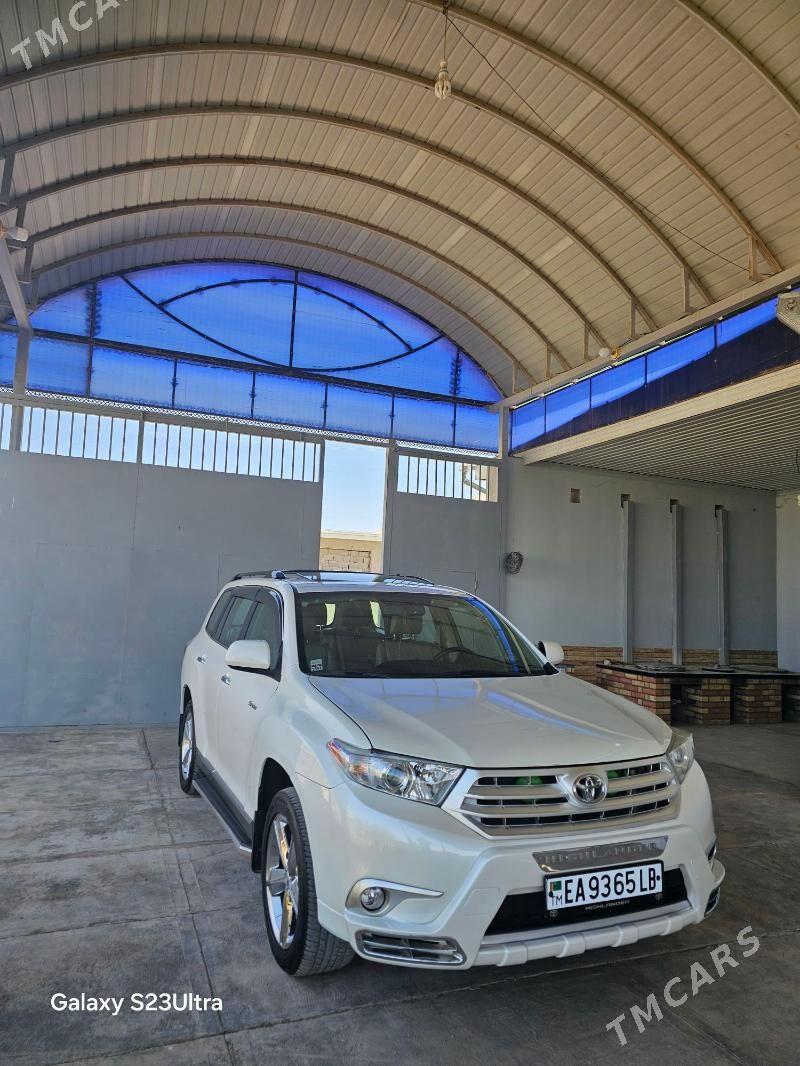Toyota Highlander 2013 - 380 000 TMT - Магданлы - img 4