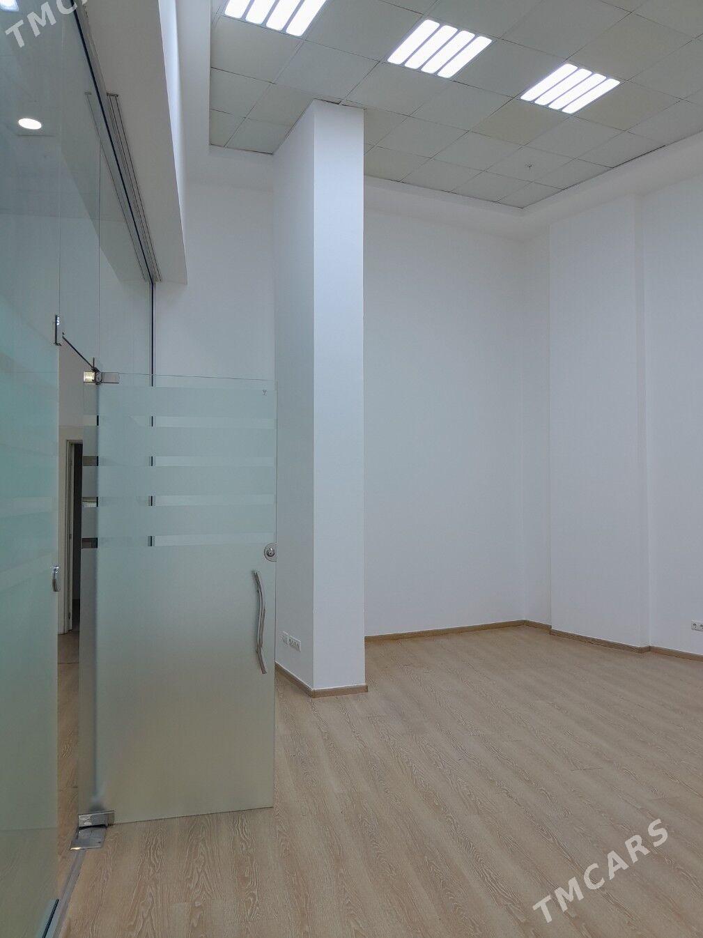 БЕРКАРАР ОФИС - 300 М2 - ТРЦ "Беркарар" - img 4