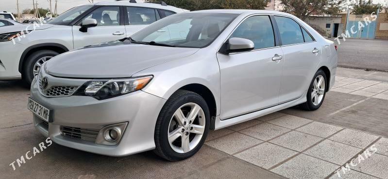 Toyota Camry 2014 - 200 000 TMT - Мары - img 1