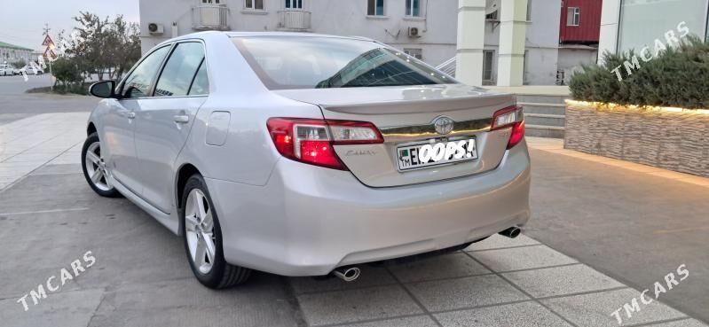 Toyota Camry 2014 - 200 000 TMT - Мары - img 5