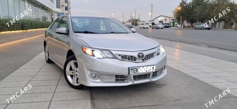 Toyota Camry 2014 - 200 000 TMT - Мары - img 4