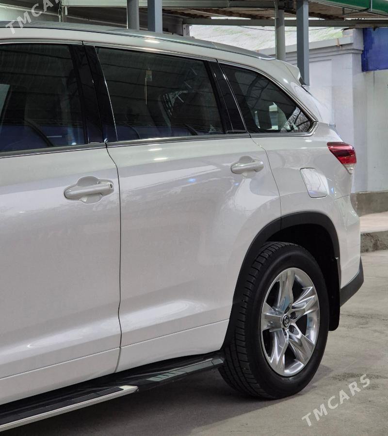 Toyota Highlander 2019 - 595 000 TMT - Кëши - img 4