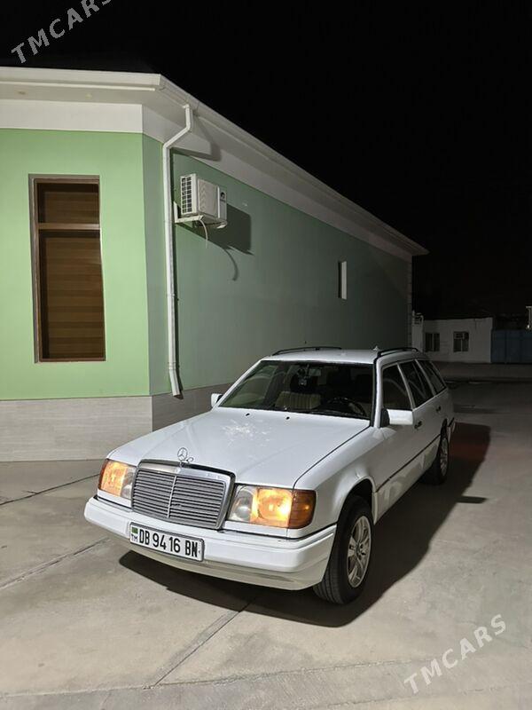 Mercedes-Benz 300D 1992 - 80 000 TMT - Балканабат - img 3