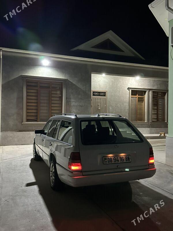 Mercedes-Benz 300D 1992 - 80 000 TMT - Балканабат - img 4