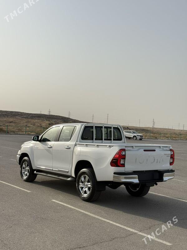 Toyota Hilux 2025 - 681 000 TMT - Aşgabat - img 5