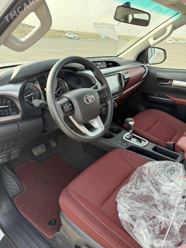 Toyota Hilux 2025 - 681 000 TMT - Aşgabat - img 4
