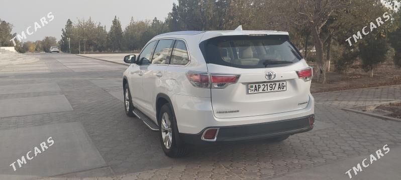 Toyota Highlander 2016 - 395 000 TMT - Гуртли - img 2