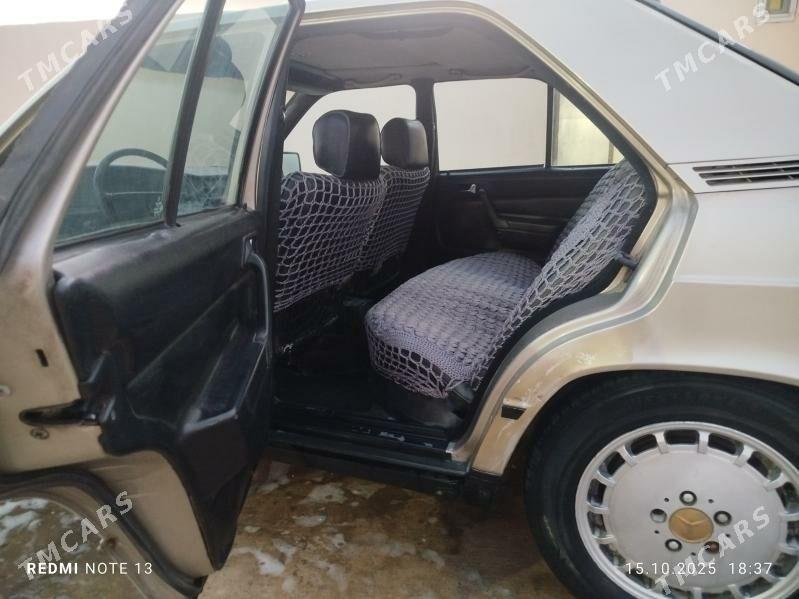 Mercedes-Benz 190E 1987 - 30 000 TMT - Дашогуз - img 5