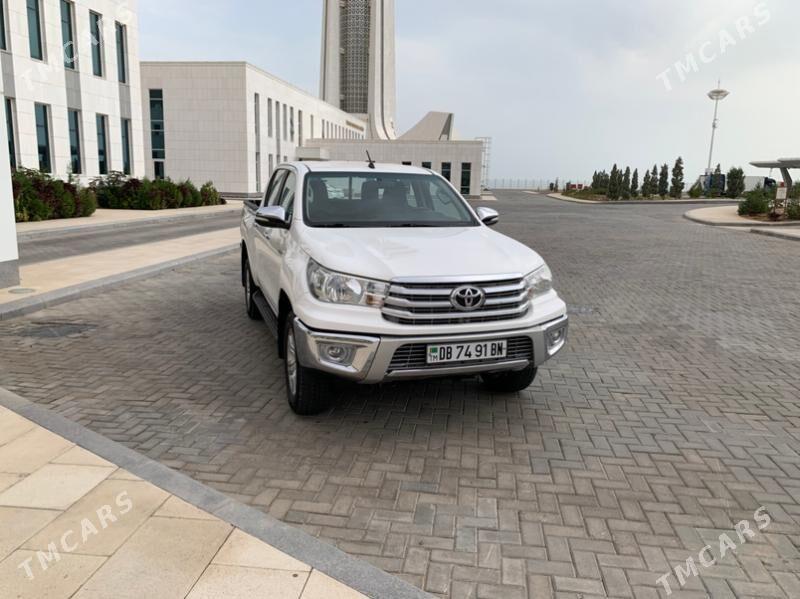 Toyota Hilux 2017 - 454 000 TMT - Туркменбаши - img 1