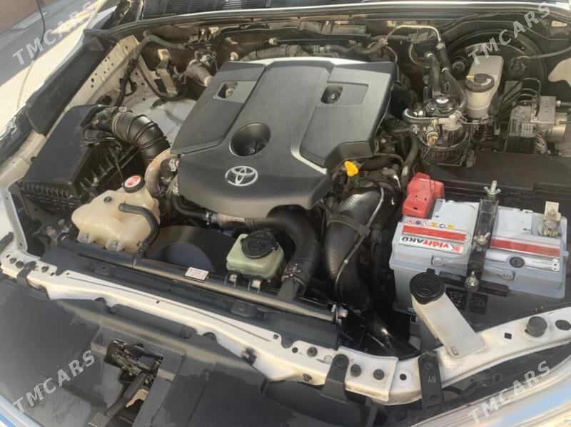 Toyota Hilux 2017 - 454 000 TMT - Туркменбаши - img 2
