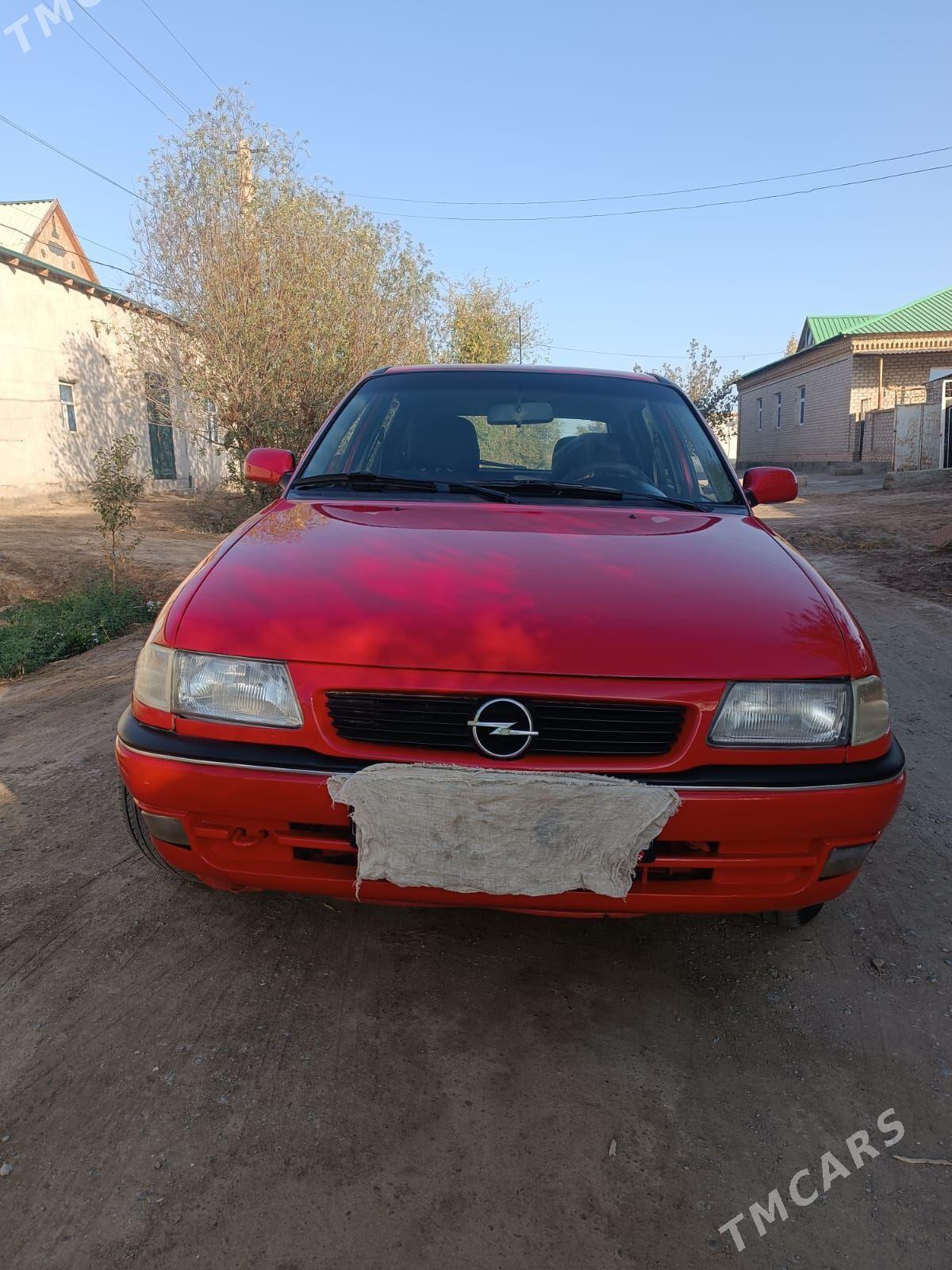 Opel Astra 1995 - 48 000 TMT - Губадаг - img 1
