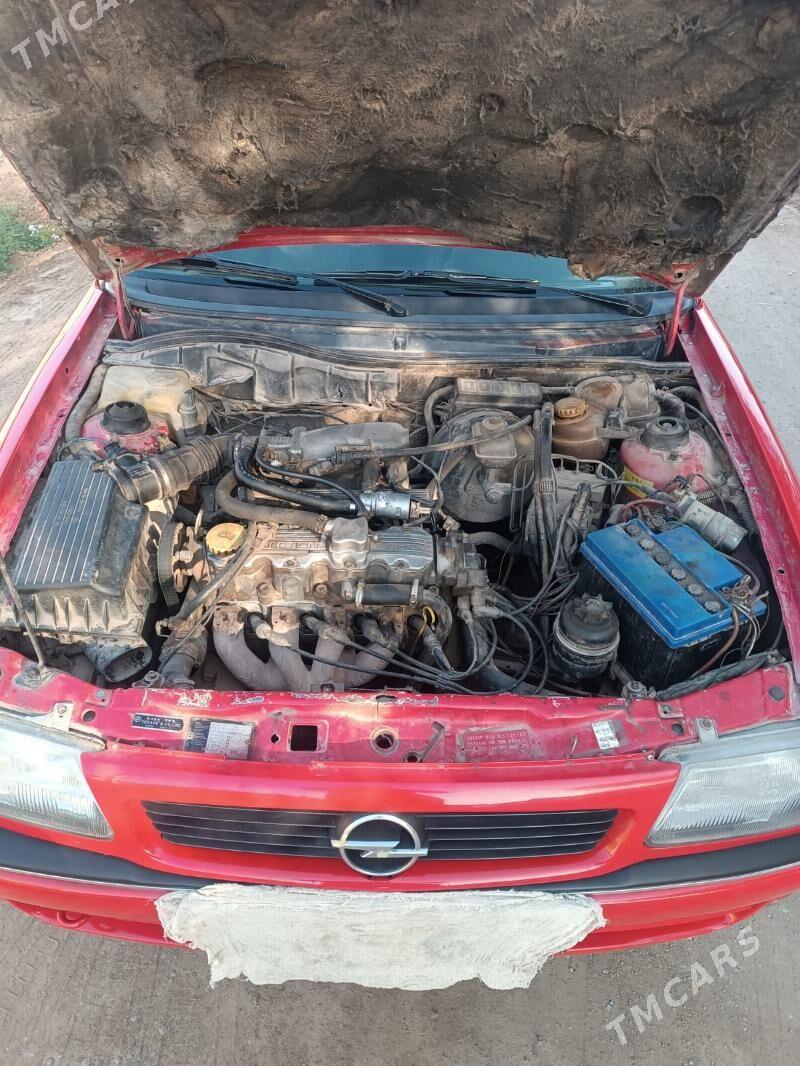 Opel Astra 1995 - 48 000 TMT - Губадаг - img 7