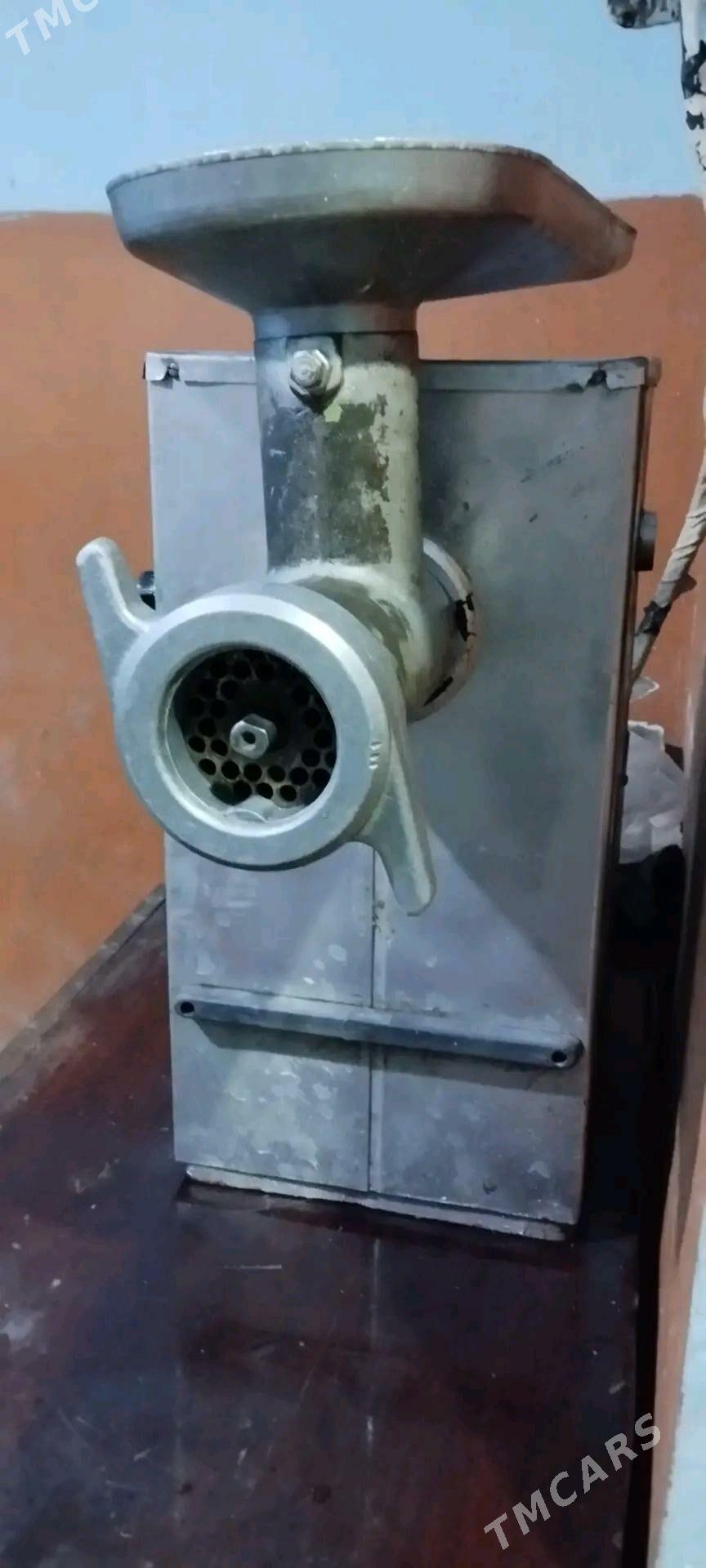 et üweýän maşyn - Ýaşlyk - img 2