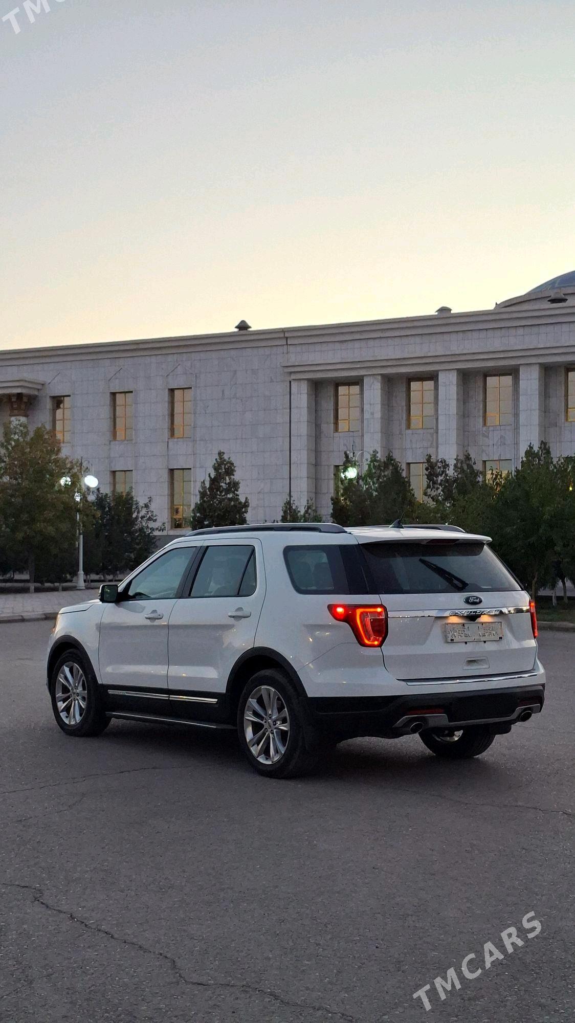 Ford Explorer 2018 - 350 000 TMT - Дашогуз - img 8
