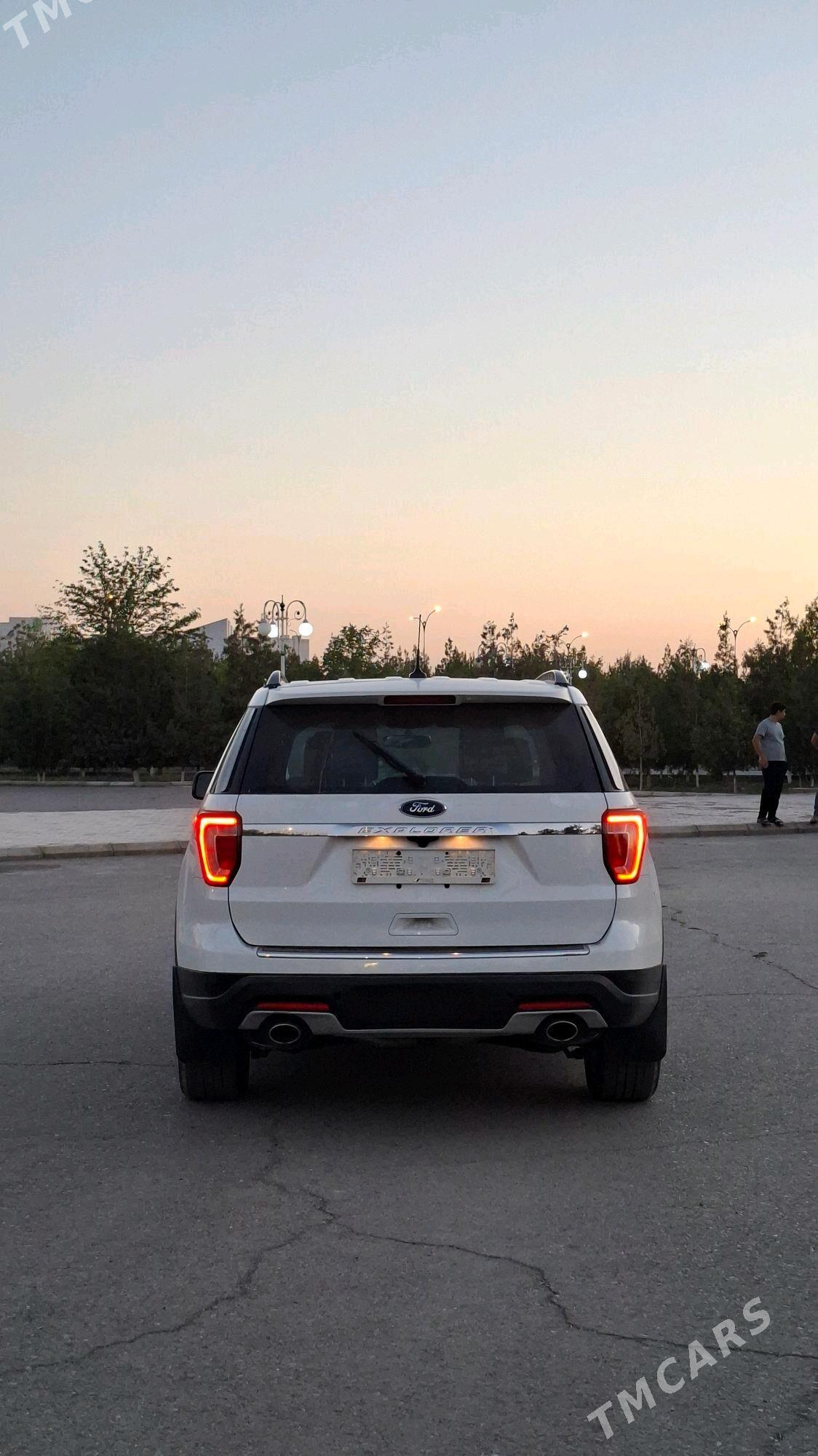 Ford Explorer 2018 - 350 000 TMT - Дашогуз - img 7