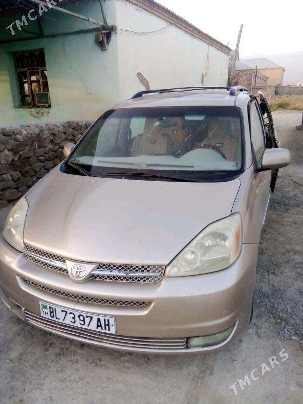 Toyota Sienna 2003 - 225 000 TMT - Бахарден - img 5