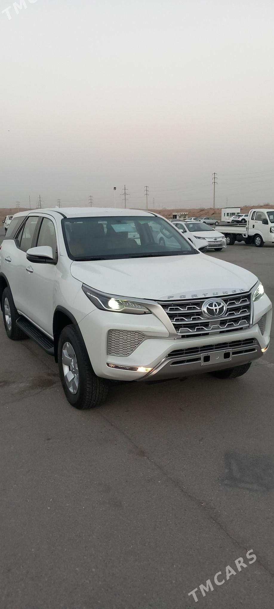 Toyota Fortuner 2025 - 665 000 TMT - Aşgabat - img 8