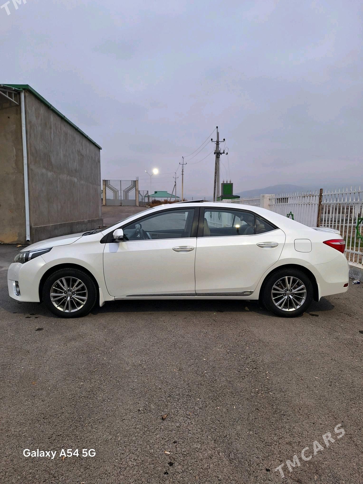 Toyota Corolla 2014 - 260 000 TMT - Гёкдепе - img 3