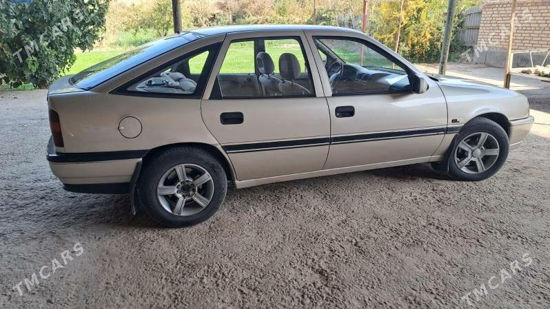 Opel Vectra 1990 - 34 000 TMT - Çärjew - img 1