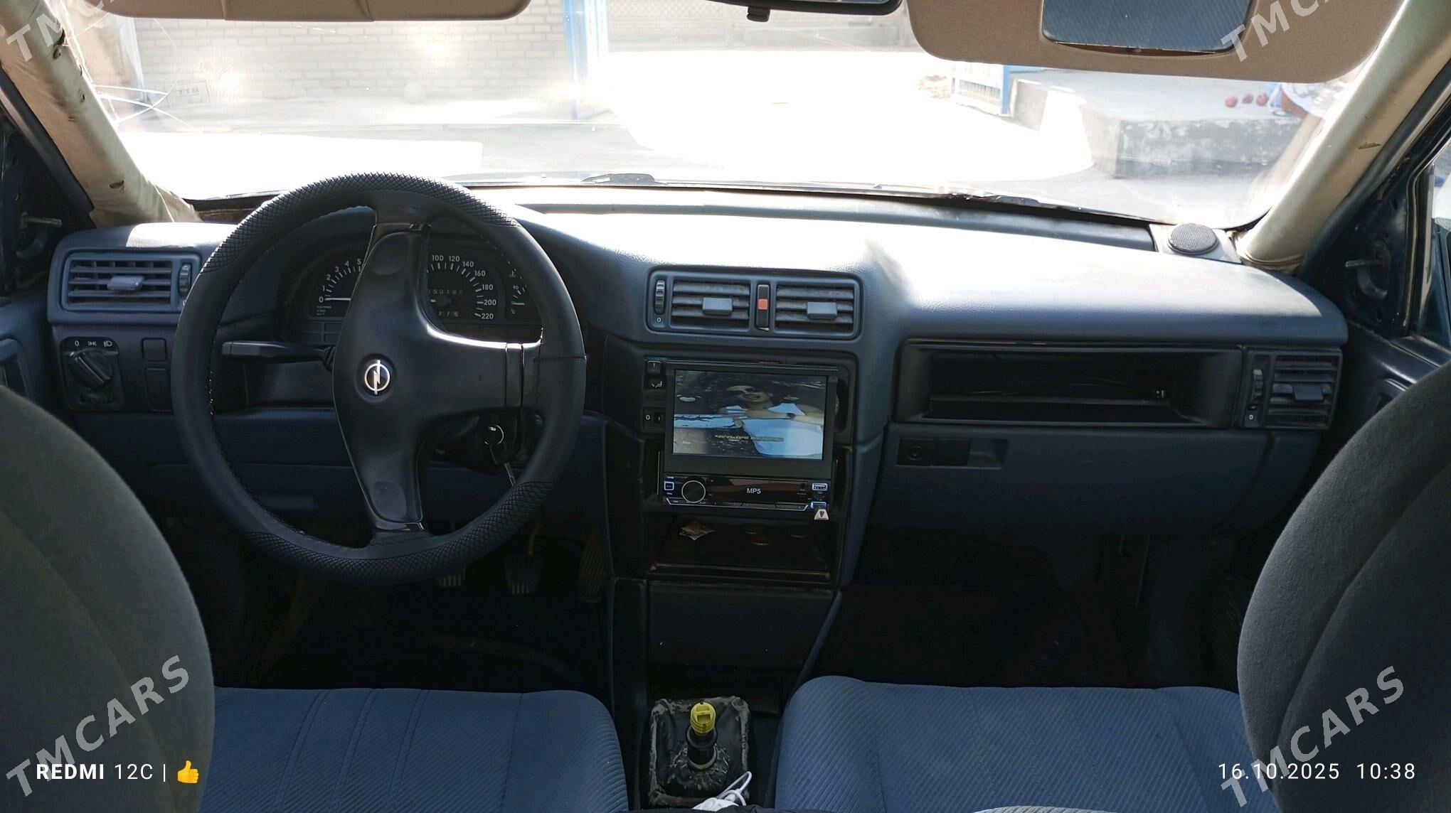 Opel Vectra 1990 - 35 000 TMT - Murgap - img 4