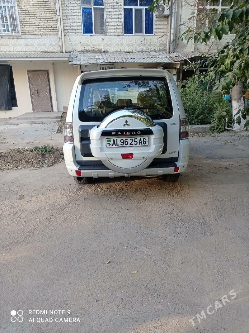 Mitsubishi Pajero 2014 - 280 000 TMT - Kim raýon - img 3