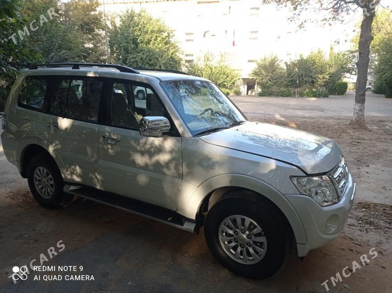 Mitsubishi Pajero 2014 - 280 000 TMT - Kim raýon - img 2