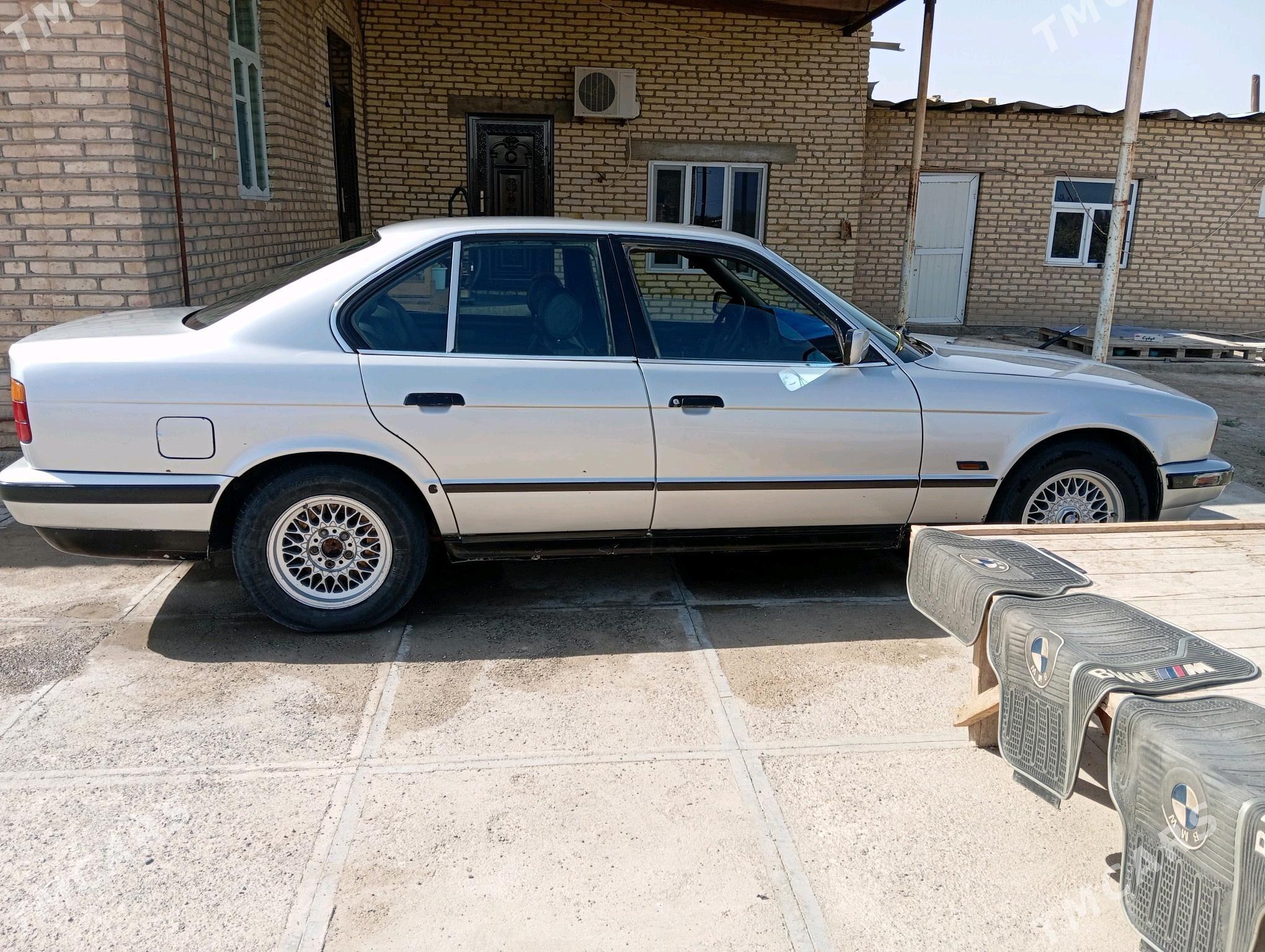 BMW 525 1990 - 40 000 TMT - Байрамали - img 3