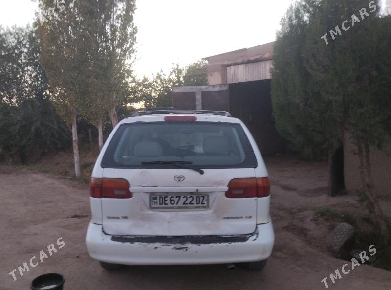 Toyota Sienna 2000 - 120 000 TMT - Губадаг - img 2