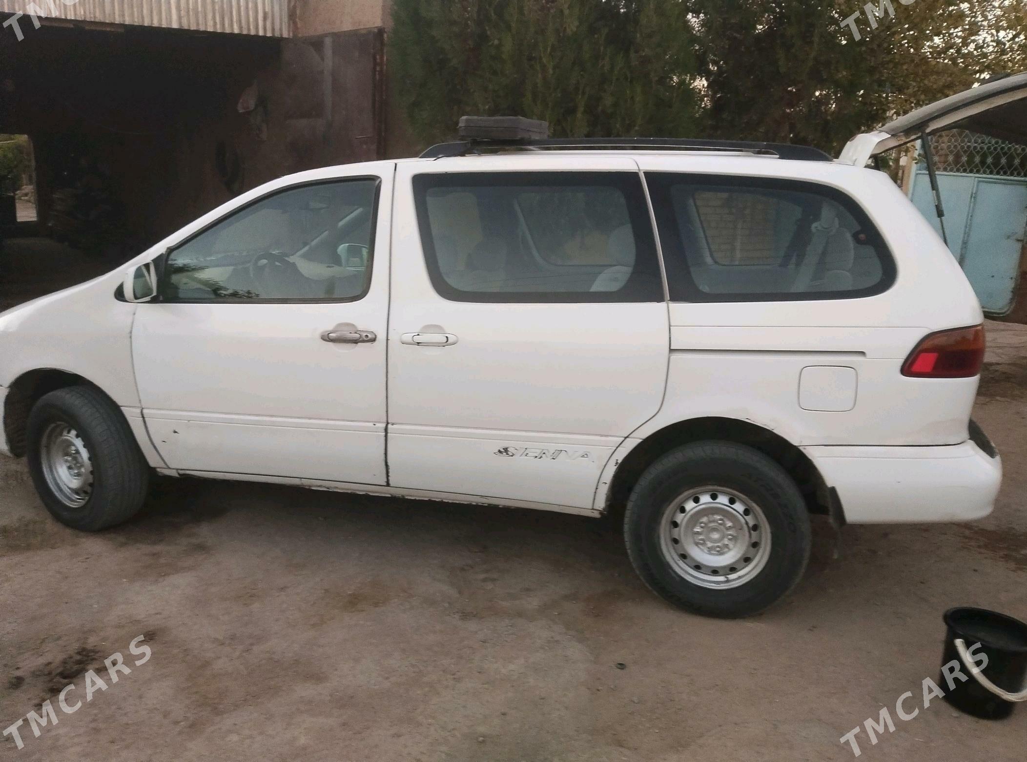 Toyota Sienna 2000 - 120 000 TMT - Губадаг - img 4