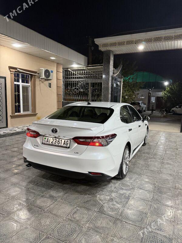 Toyota Camry Hybrid 2022 - 253 000 TMT - Aşgabat - img 4