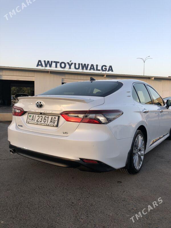 Toyota Camry Hybrid 2022 - 253 000 TMT - Aşgabat - img 3