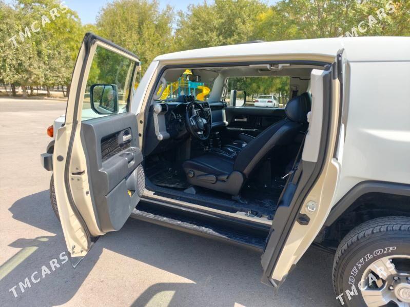 Toyota FJ Cruiser 2007 - 470 000 TMT - Aşgabat - img 9
