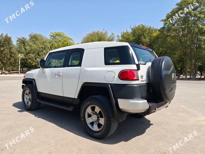 Toyota FJ Cruiser 2007 - 470 000 TMT - Aşgabat - img 5