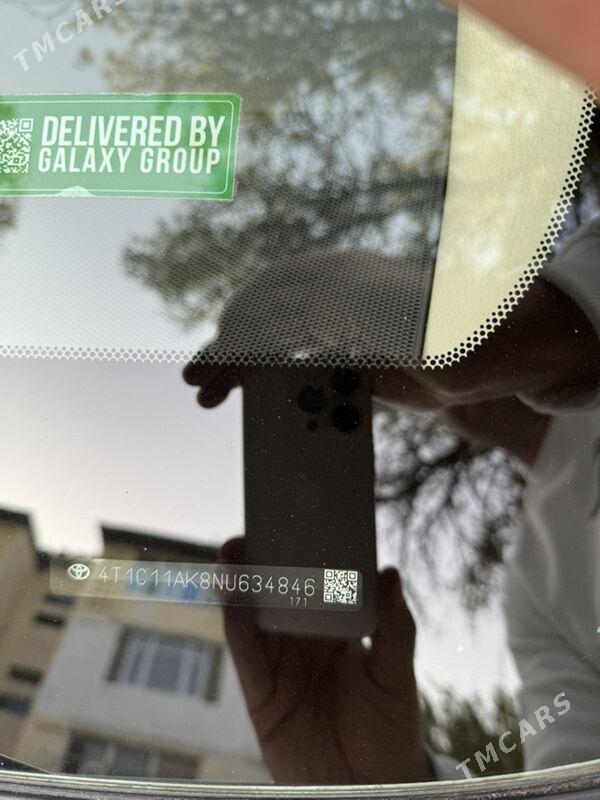 Toyota Camry 2022 - 345 000 TMT - Ким район - img 4