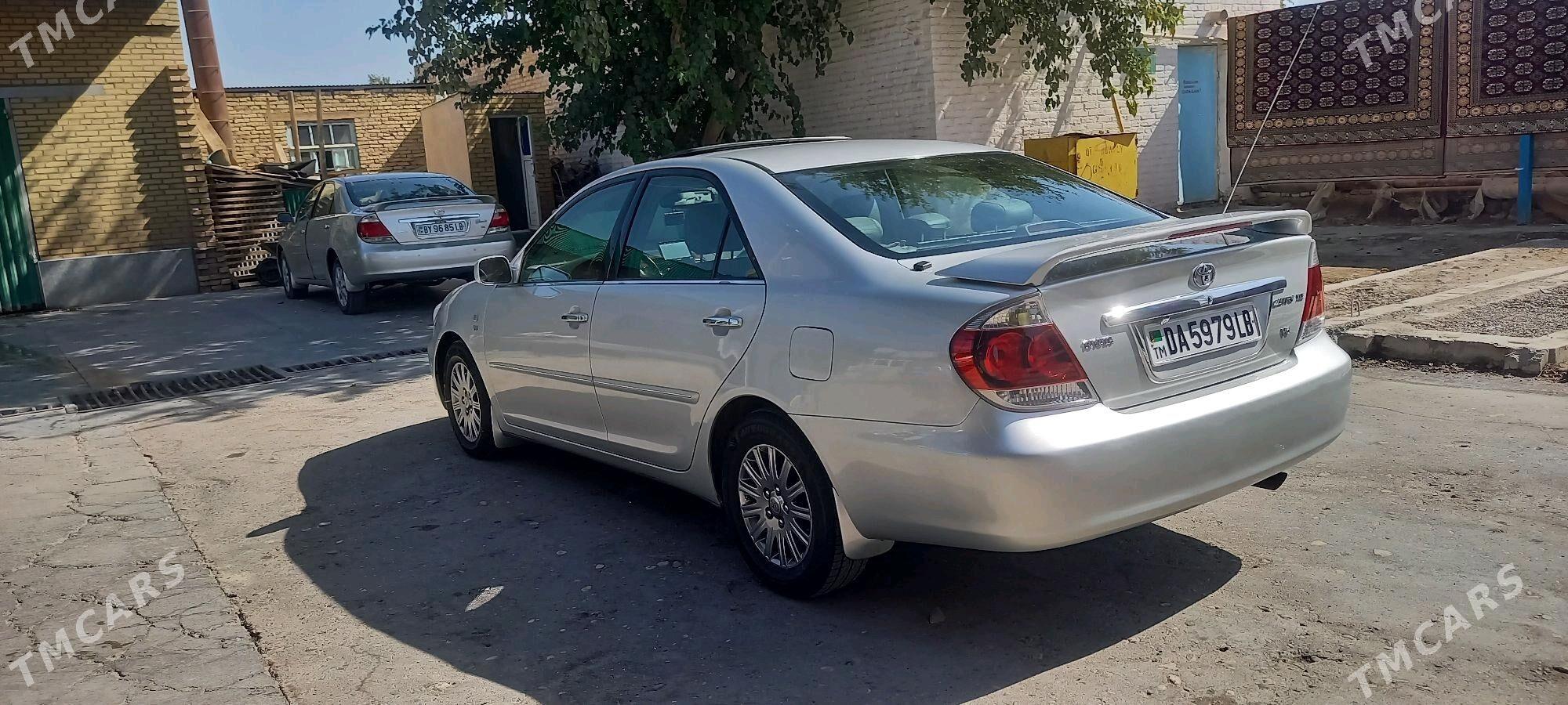 Toyota Camry 2005 - 260 000 TMT - Kerki - img 4