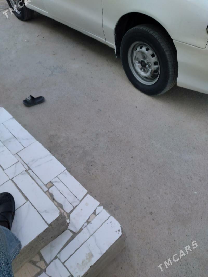 Hyundai Accent 1998 - 25 000 TMT - Büzmeýin - img 2