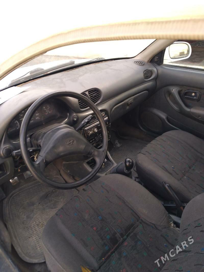 Hyundai Accent 1998 - 25 000 TMT - Büzmeýin - img 1
