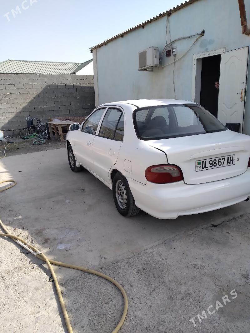 Hyundai Accent 1998 - 25 000 TMT - Büzmeýin - img 4