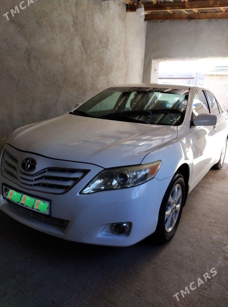Toyota Camry 2010 - 190 000 TMT - Кёнеургенч - img 4