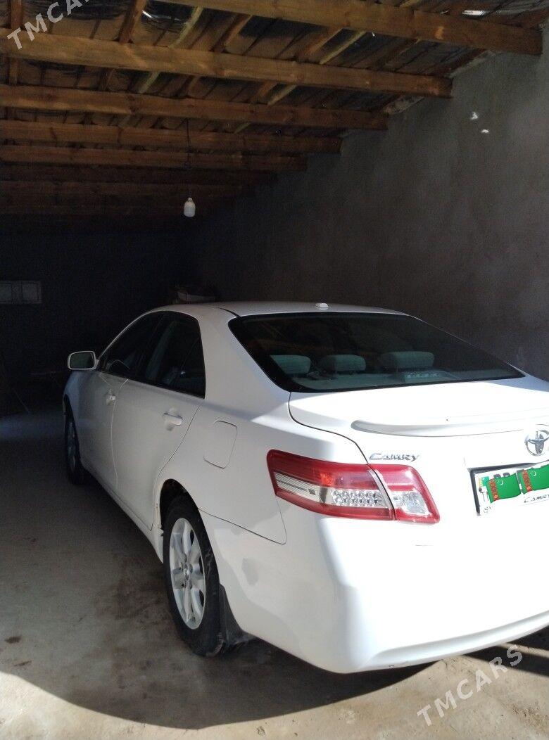 Toyota Camry 2010 - 190 000 TMT - Кёнеургенч - img 2